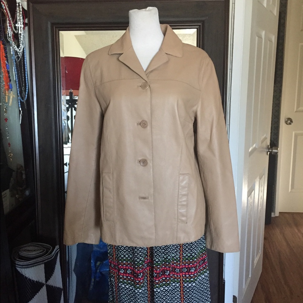 BEIGE Genuine leather jacket👍🏼😇🧥